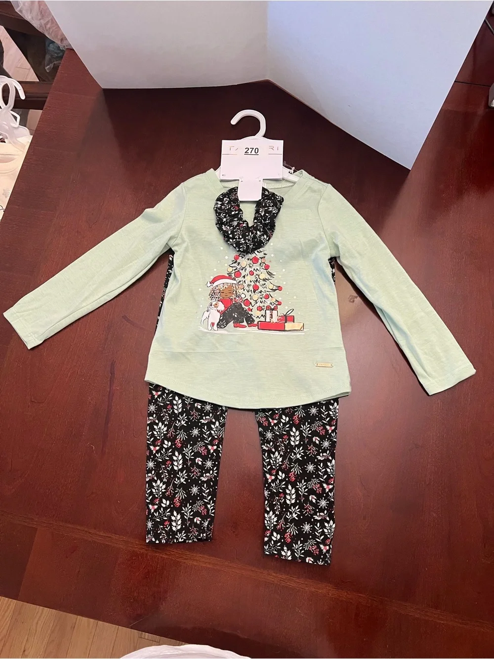 Tahari Girls Sage Green Long-Sleeve Holiday Pajama Set with Black Floral Pants